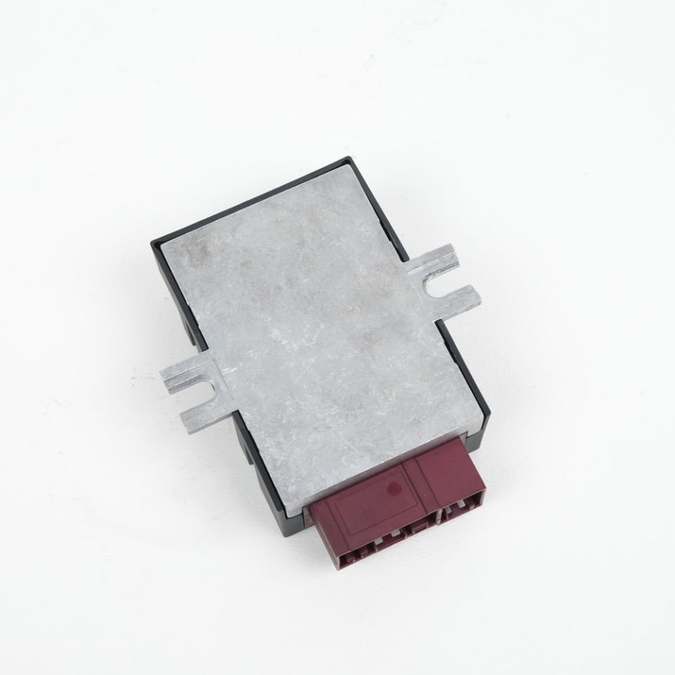 16147276046 / BMW E60 E70 E71 5 Series X5 Series X6 Series Fuel Pump Control Module