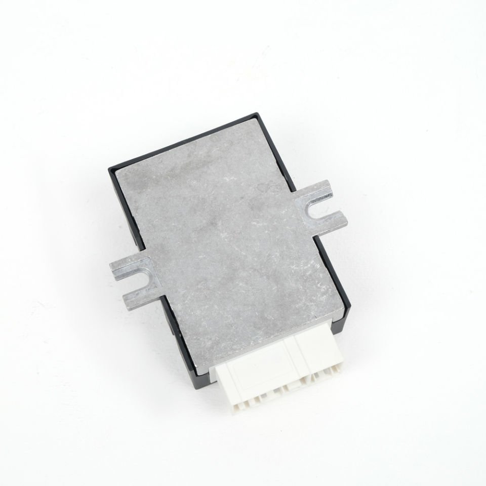 16147398495 / BMW F01 F02 F10 F18 LCI 5 Series 7 Series Fuel Pump Control Module