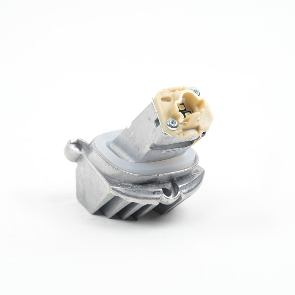 63117343876 / BMW F10 F18 LCI 5 Serisi Led Far Modülü