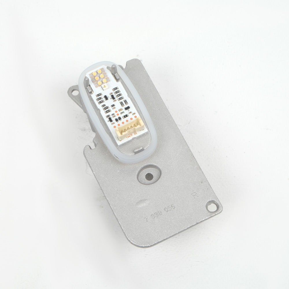 63117339056 / BMW F01 F02 F03 LCI 7 Serisi Led Signal Far Modülü