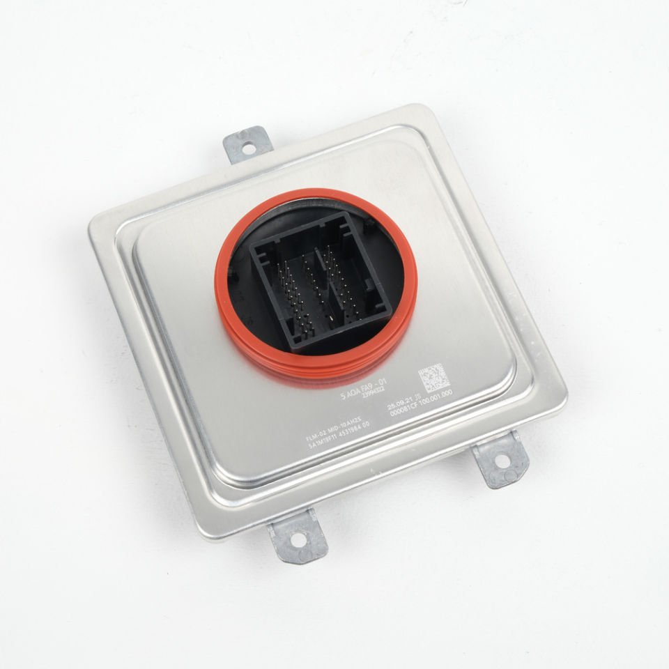 63115A0AFA9 / G20 G11 G12 M8 G05 G06 G07 Led Far Beyni