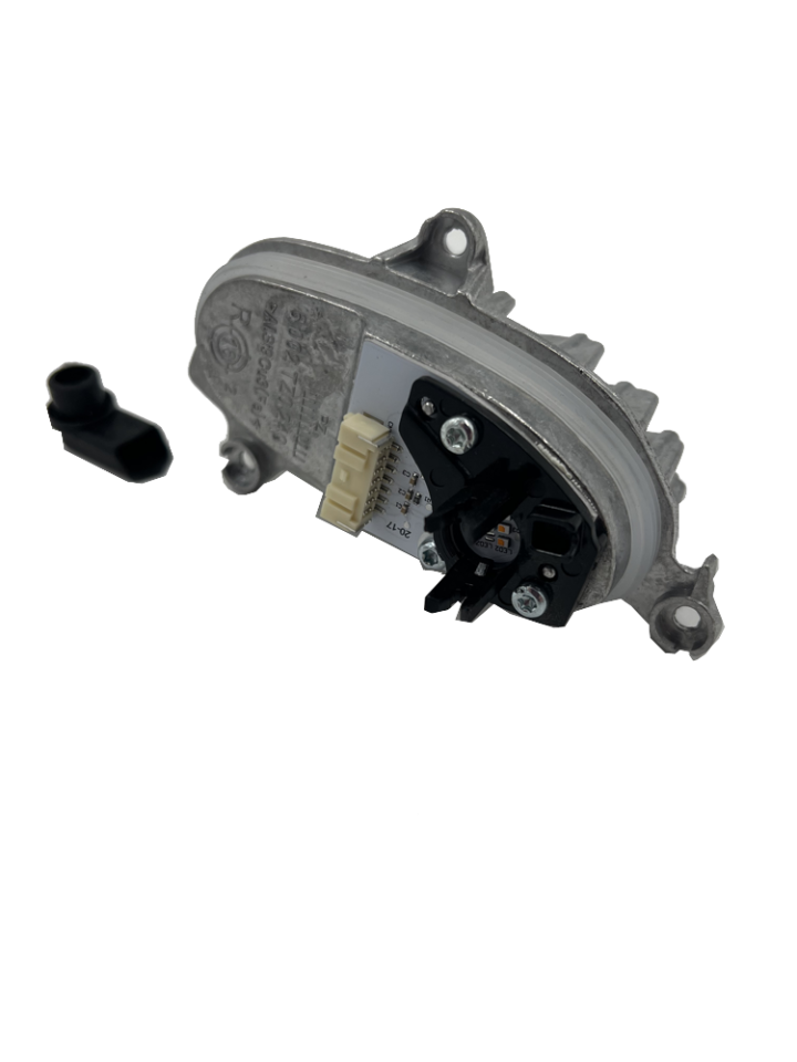 63117466110 / BMW X3 X4 G01 G02 Sağ R Led Modül